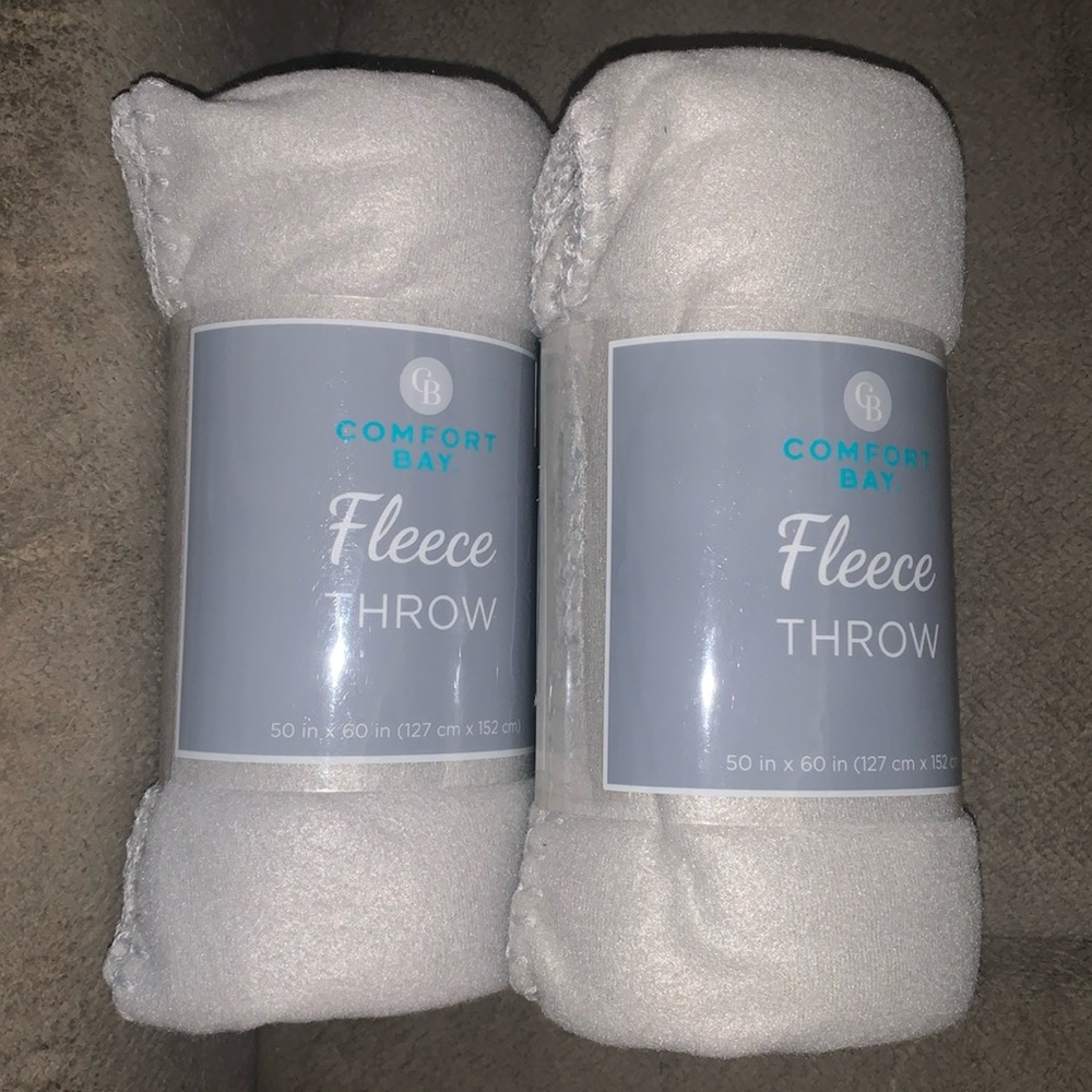 2x NEW Fleece Throw 50" x 60" Polyester